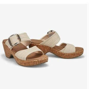 Sketchers size 8 sandal